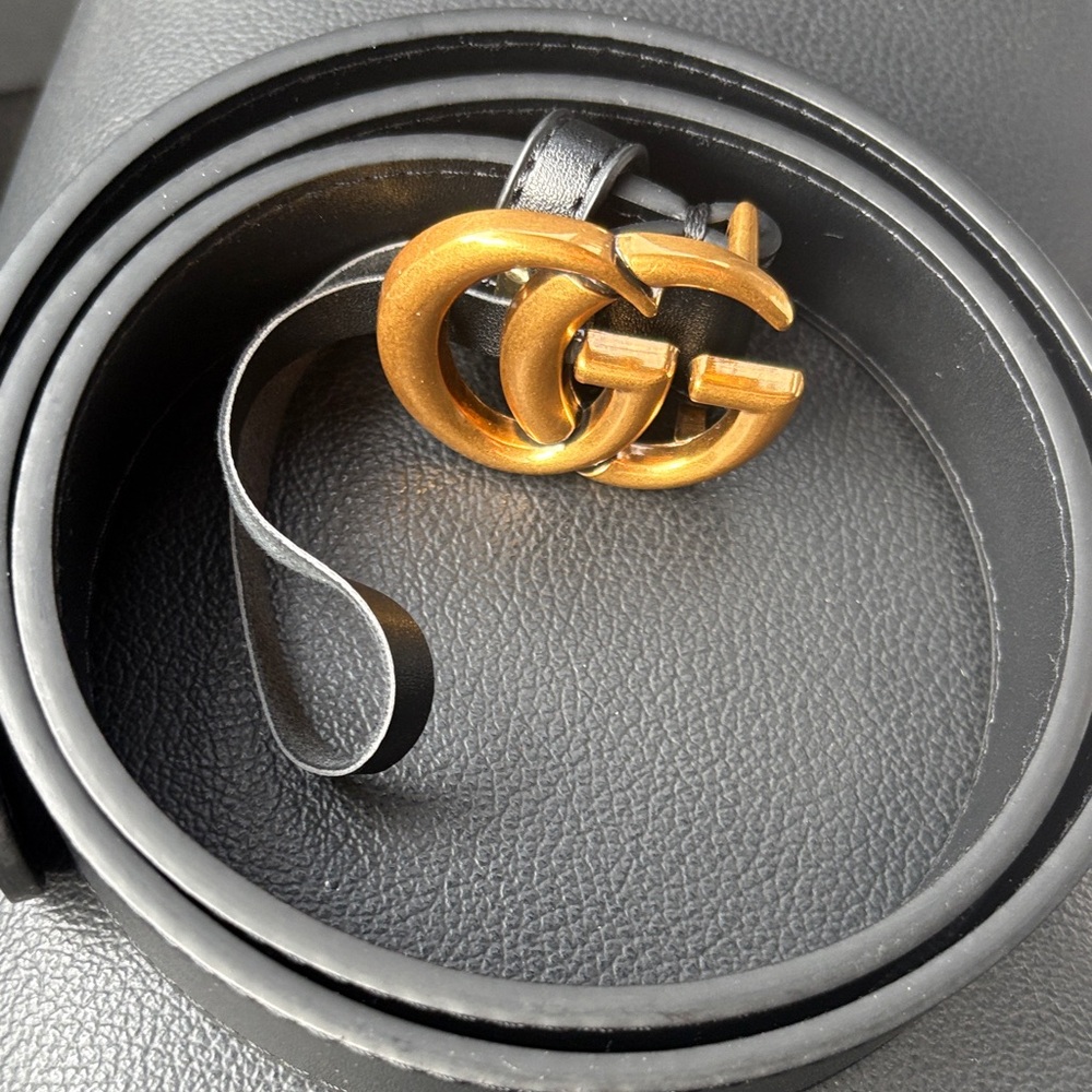 Gucci Black Leather Belt with Gold GG Emblem